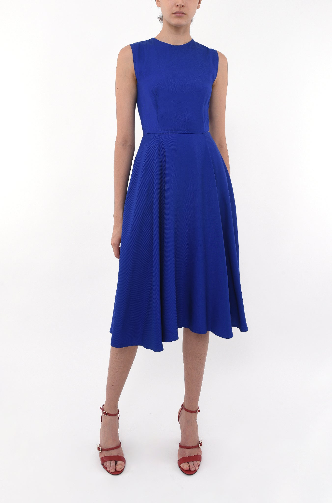CREW NECK FITTED SWING DRESS