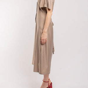 STRAIGHT CUT, MIDI SHIRT DRESS WITH REVERE COLLAR AND SELF TIE BELT.